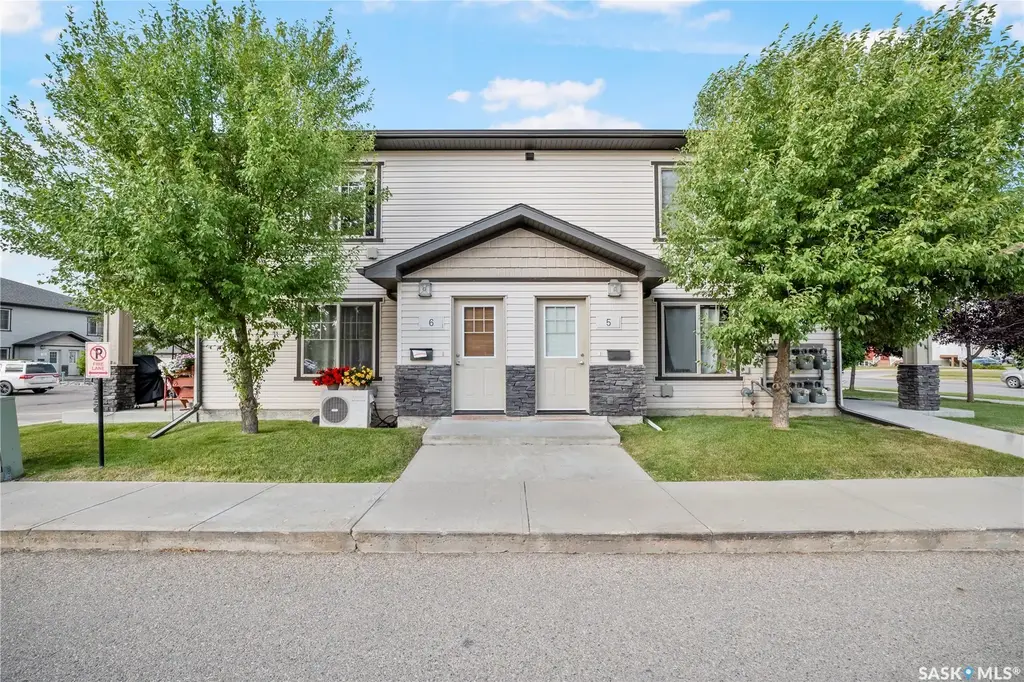5011 James Hill Road 5, Regina
