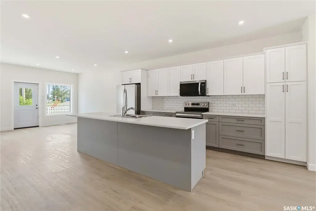 301 Centennial Road 43, Hague