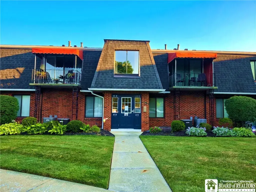 43b Foxberry Drive, Amherst
