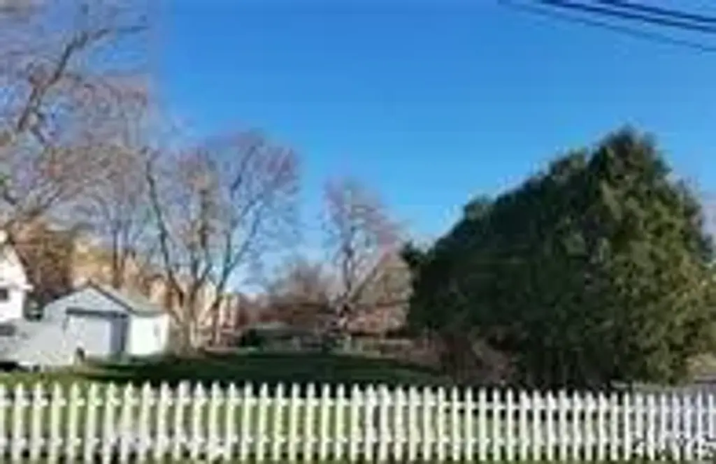 112 Dawes Avenue, Syracuse