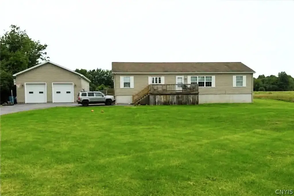 26333 County Route 53, Pamelia