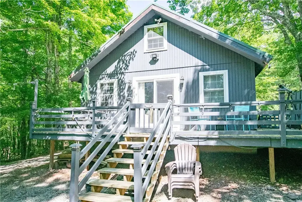 129 Alameda Road, Kortright