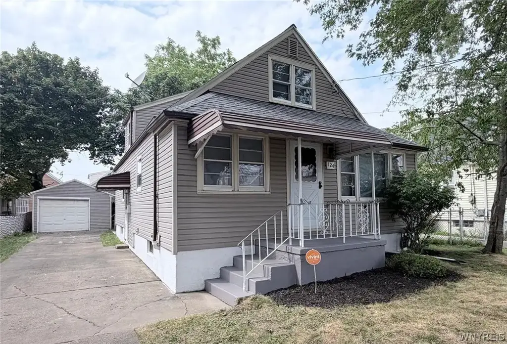 124 Kamper Avenue, Buffalo