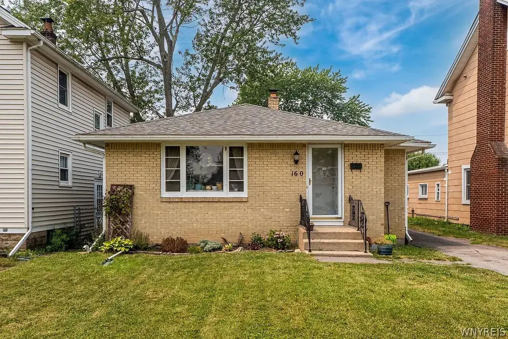 160 Parkhurst Boulevard, Tonawanda