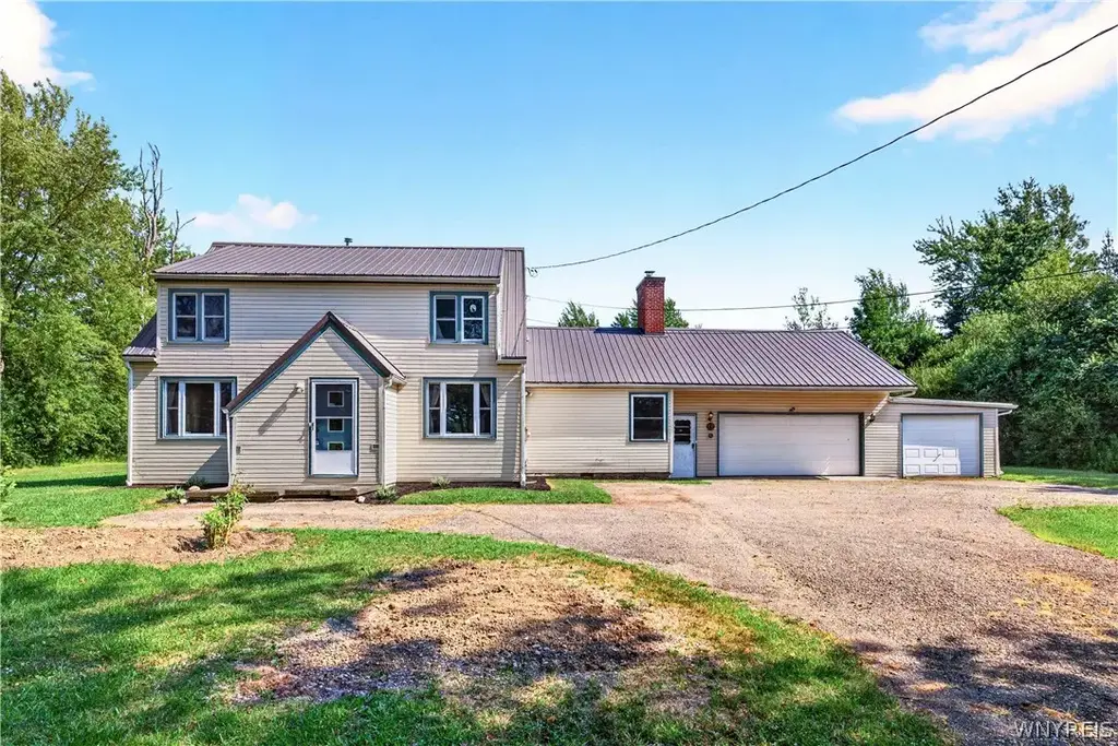 8579 Southwestern Boulevard, Evans