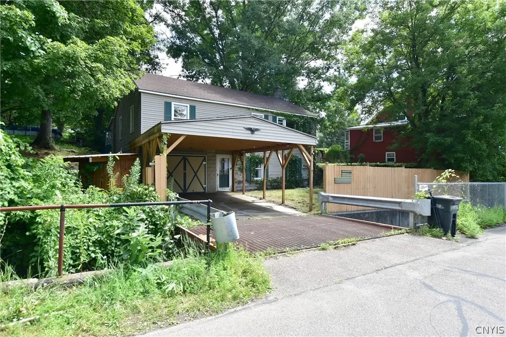 1 North Street, Cortlandville