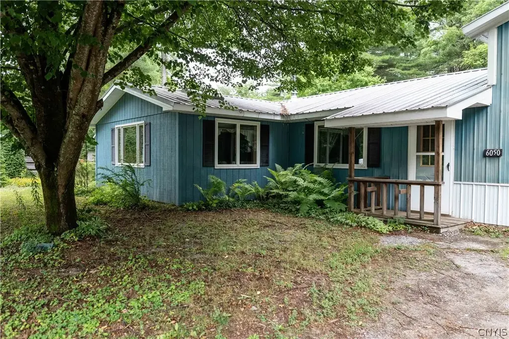 6050 Lorraine Road, Forestport