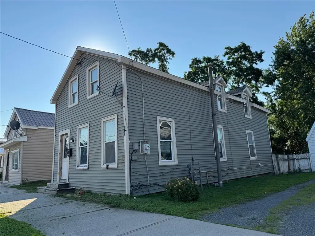 1114 Ford Street, Ogdensburg