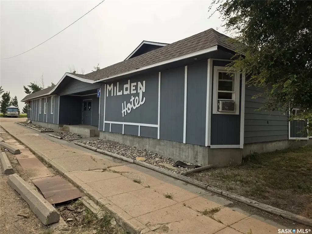 102 Centre Street, Milden