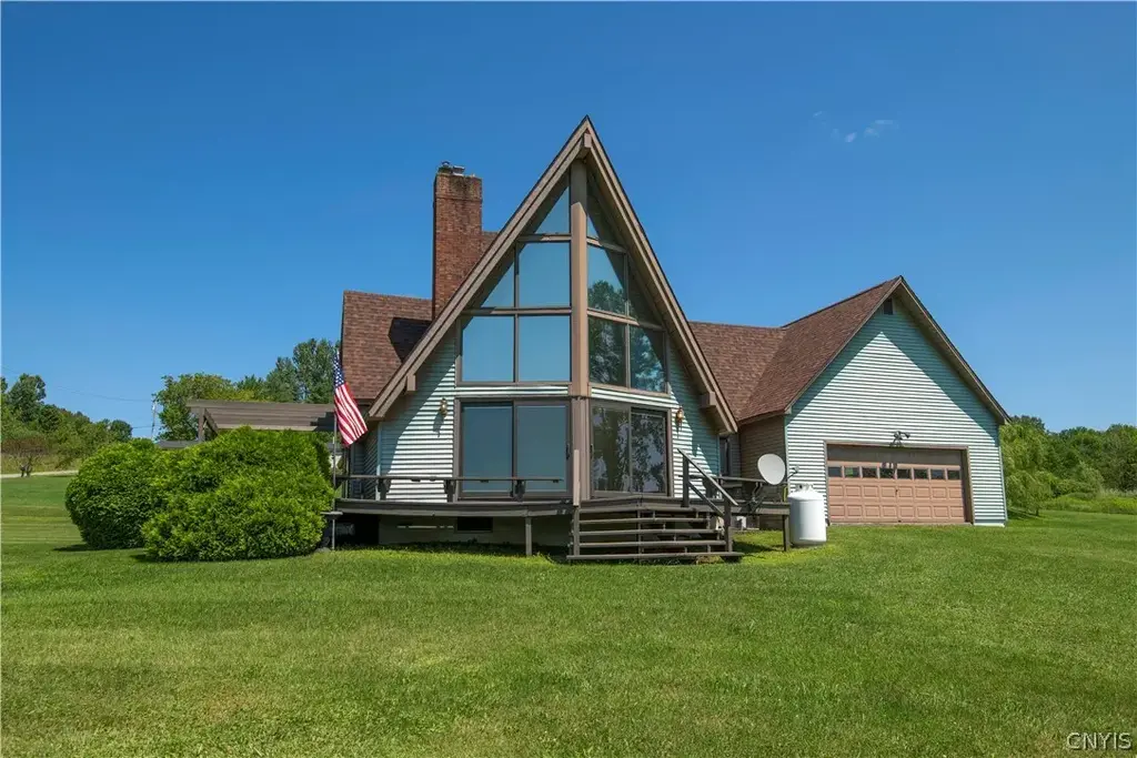 302 Johnson Road, Schuyler