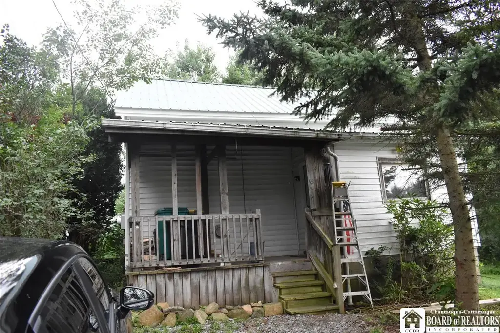 8348 Center Road, Colden