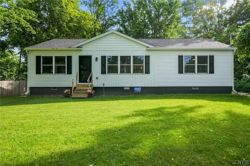 5382 Main Street, Verona