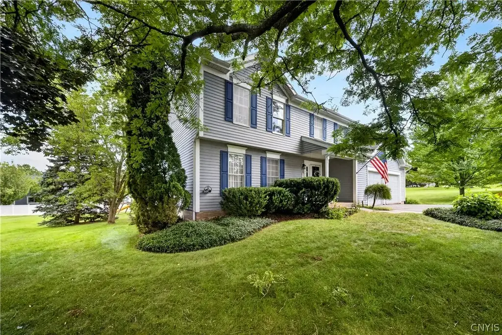 4932 Tinderbox Circle, Manlius