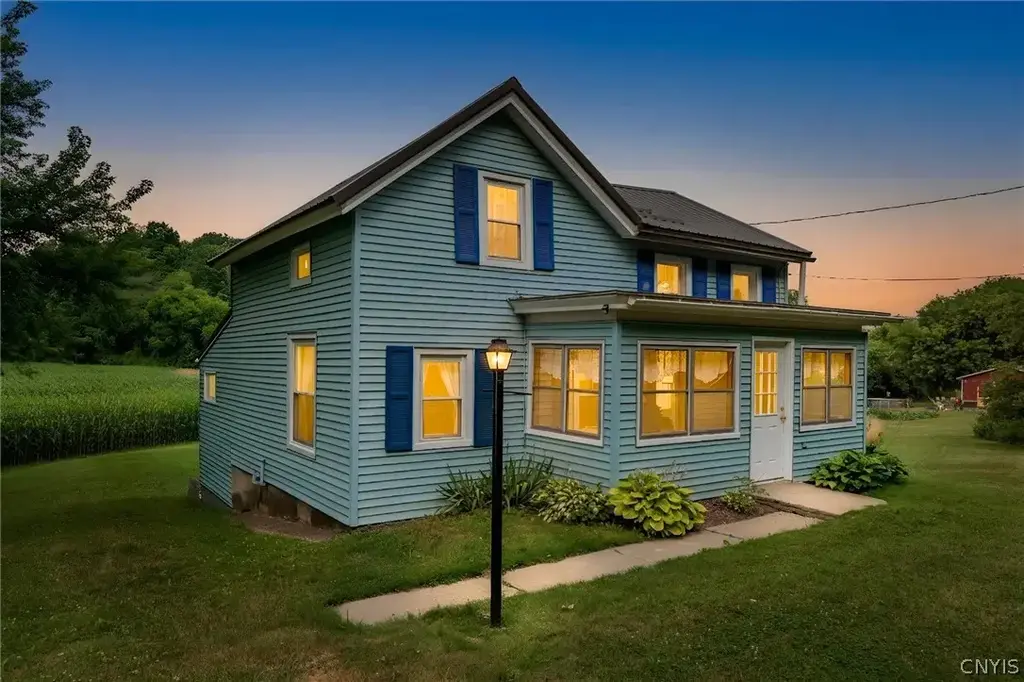 8661 Weedsport Sennett Road, Brutus