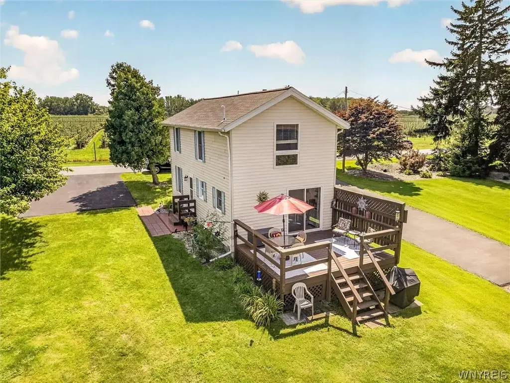 14651 Lakeshore Road, Carlton