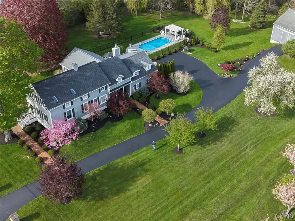 32 East Street, Skaneateles