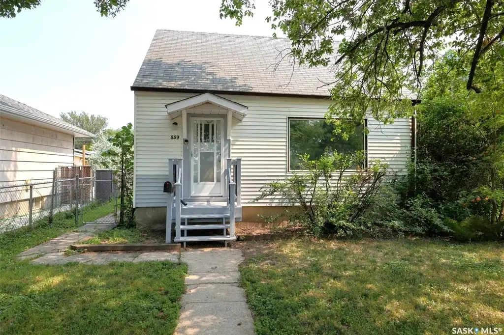 859 Pasqua Street, Regina