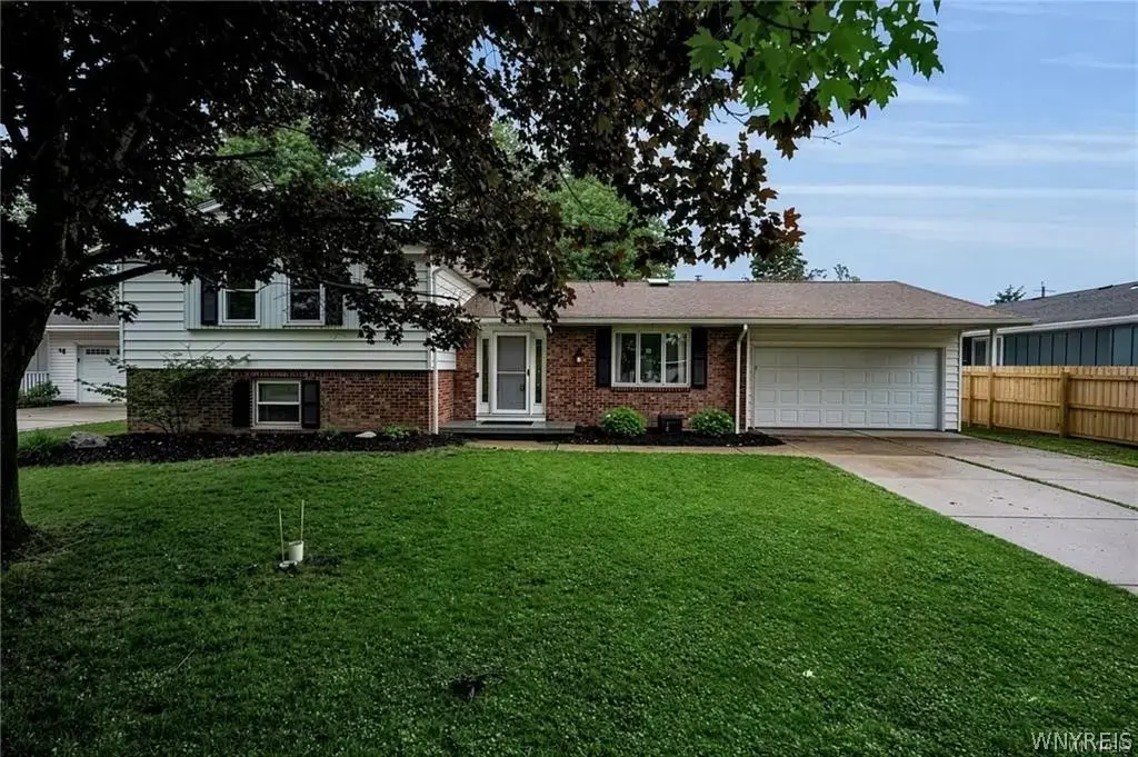 38 Sandhurst Lane, Amherst