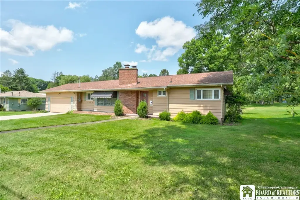 239 Camp Street, Jamestown