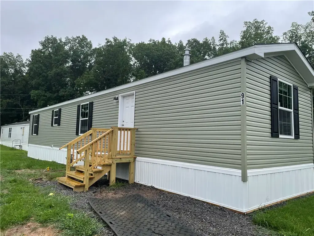 91 Third Street, Farmington