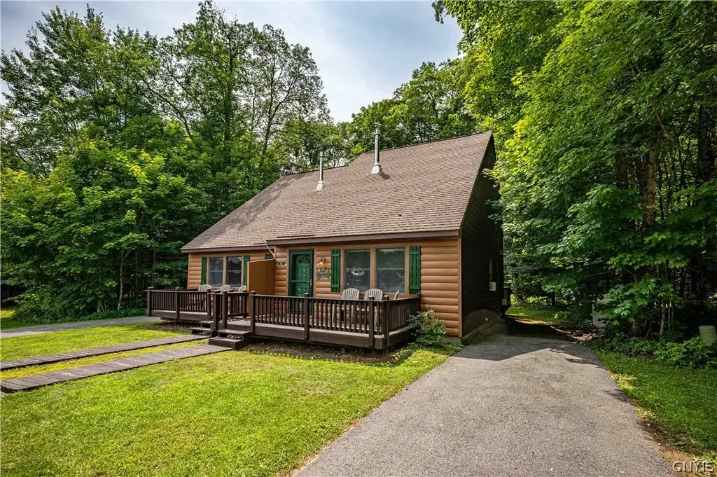 112 Holiday Drive, Webb