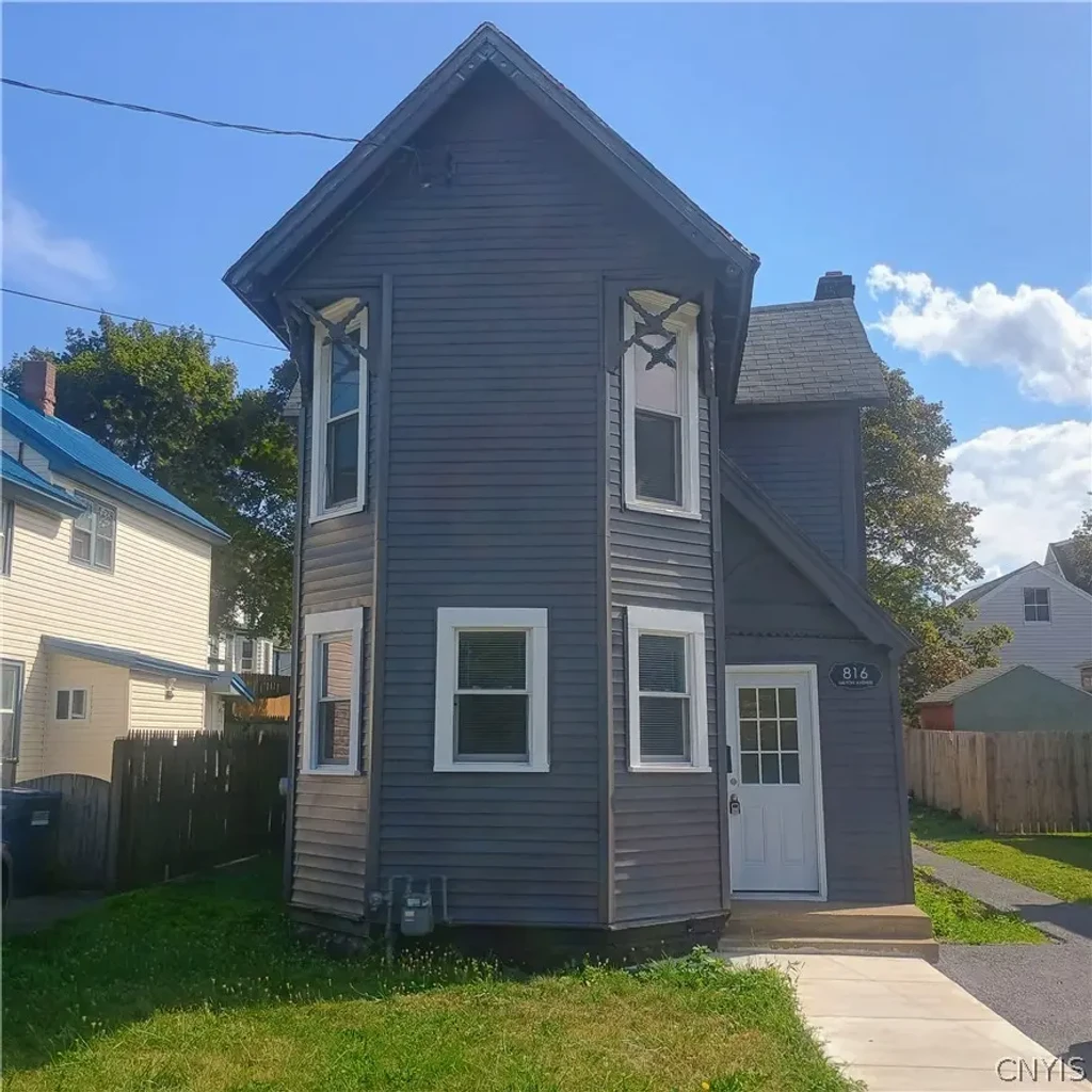 816 Milton Avenue, Syracuse