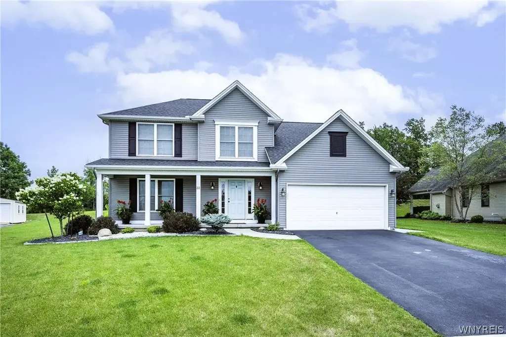 22 Vista Court, West Seneca