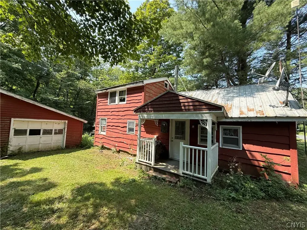 445 County Route 2, Redfield