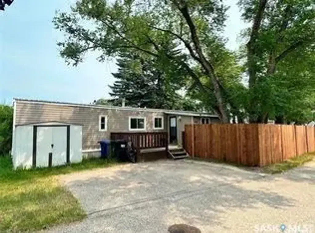 321 Dunlop Street, Saskatoon