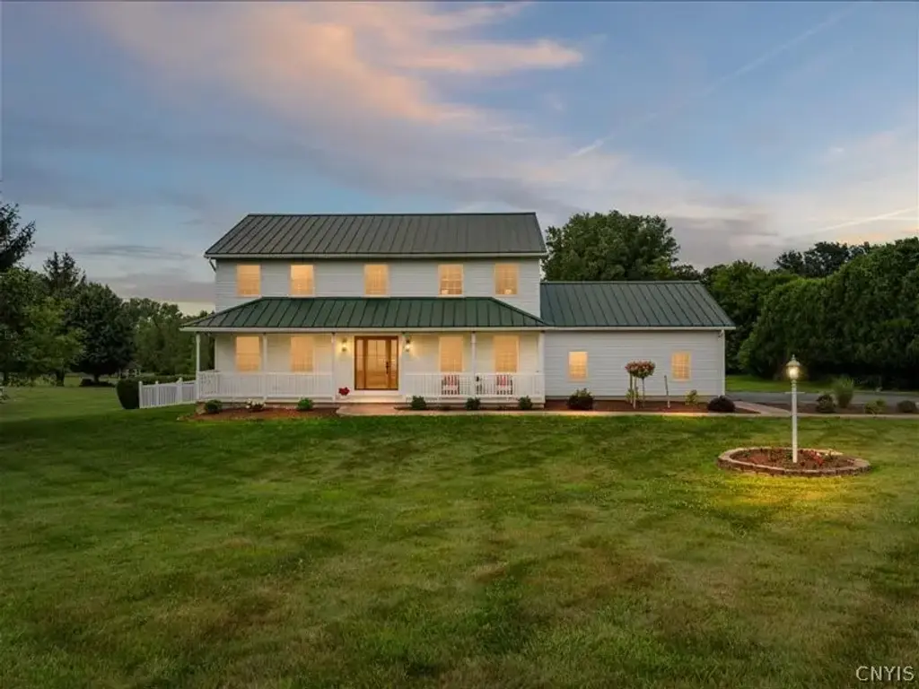 1391 Middle Road, Oneida