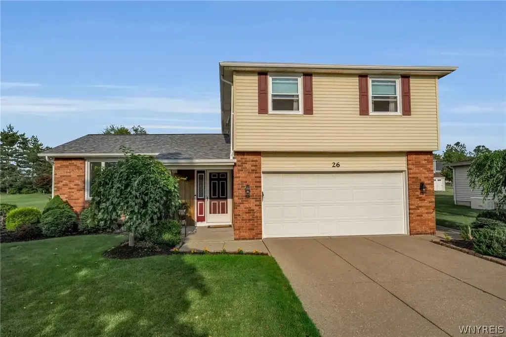 26 Rollingwood Drive, Lancaster
