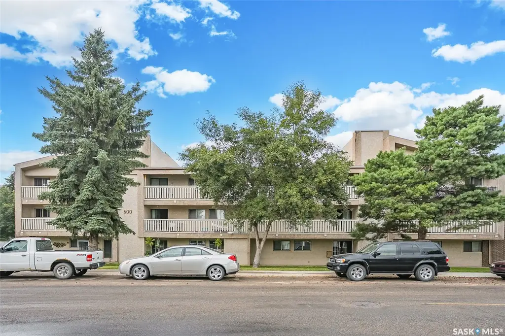 310 Stillwater Drive 614, Saskatoon