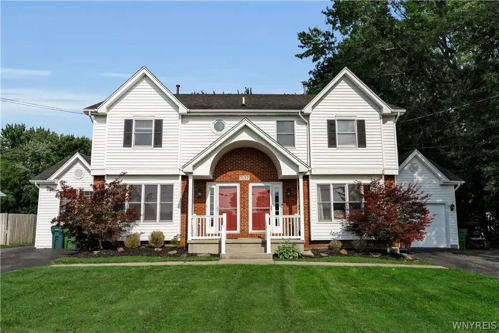 7137 Witmer Road, Wheatfield