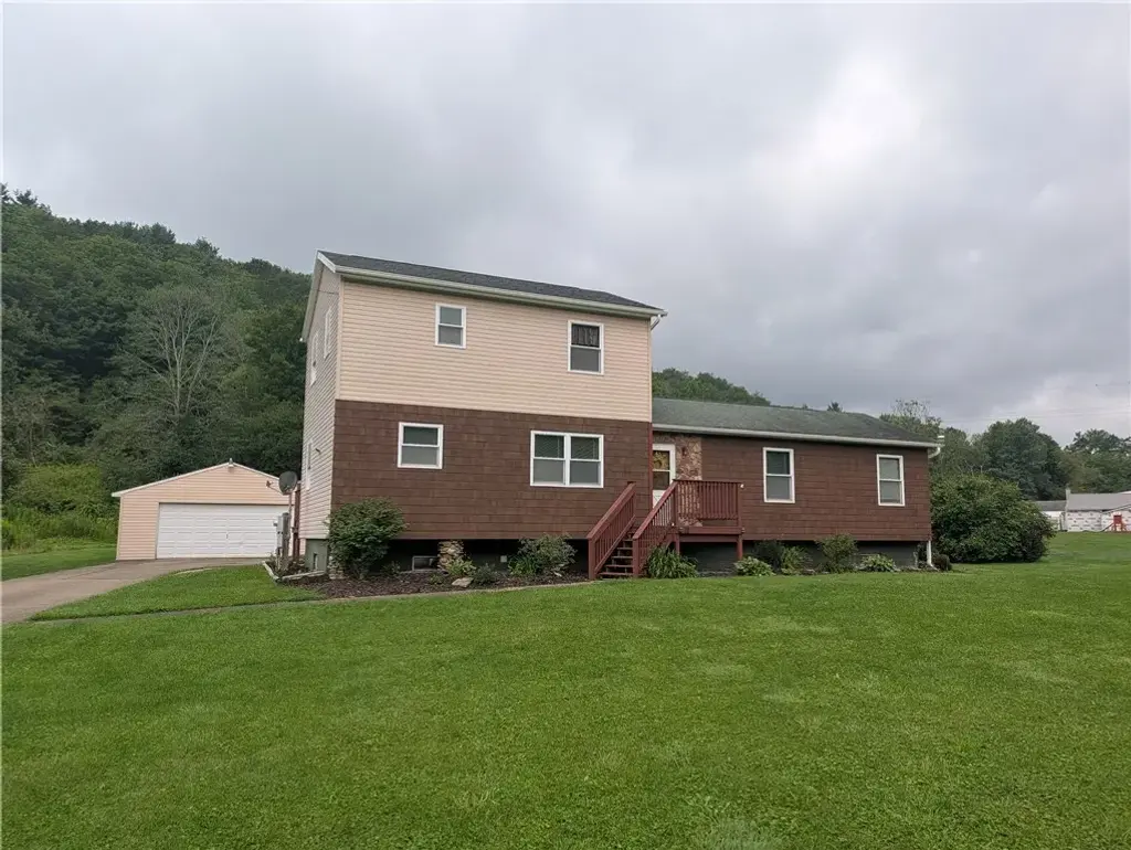 12 Long Lane, Foster Town