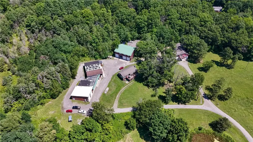 26-33 Log Haven Acres Drive, Elmira