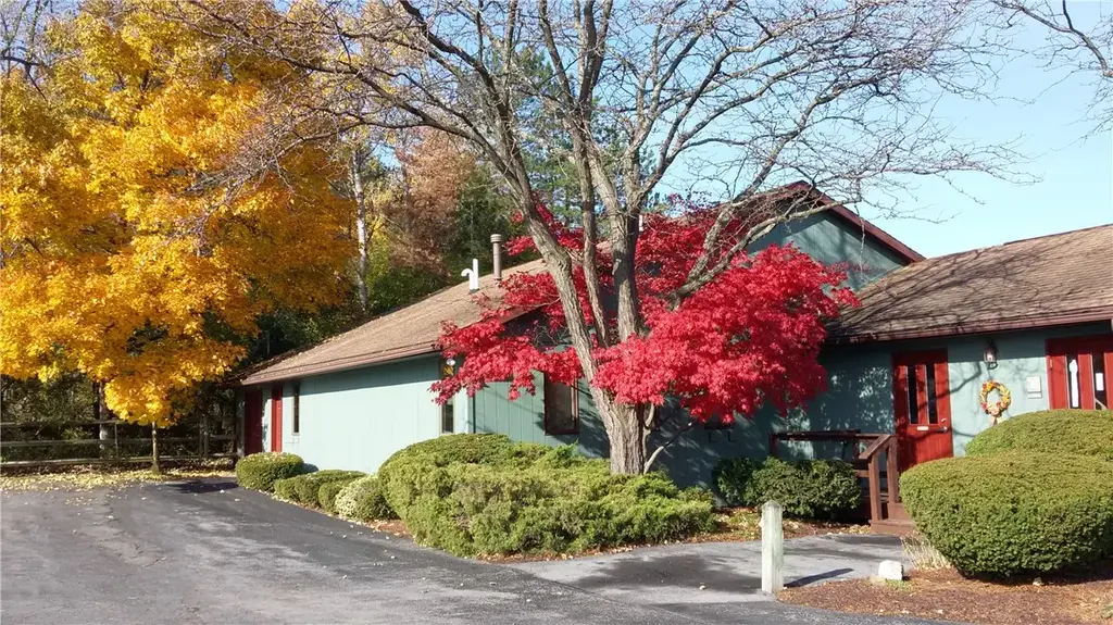 762 Pre Emption Road, Geneva Town