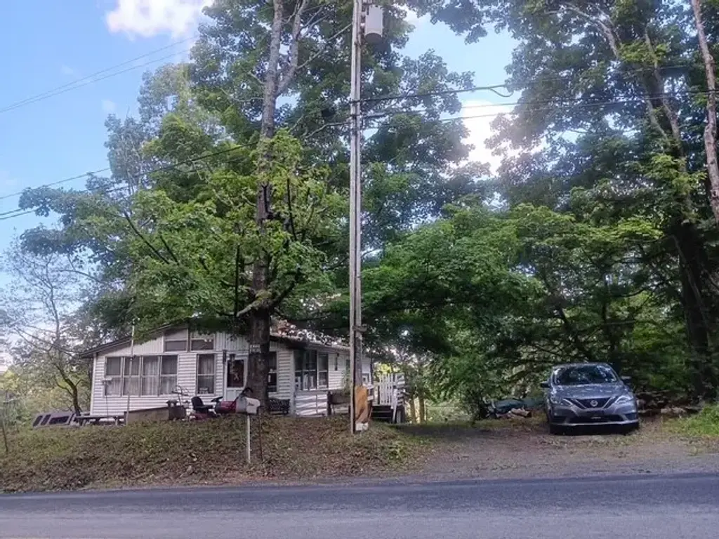 2894 County Highway 39, Decatur