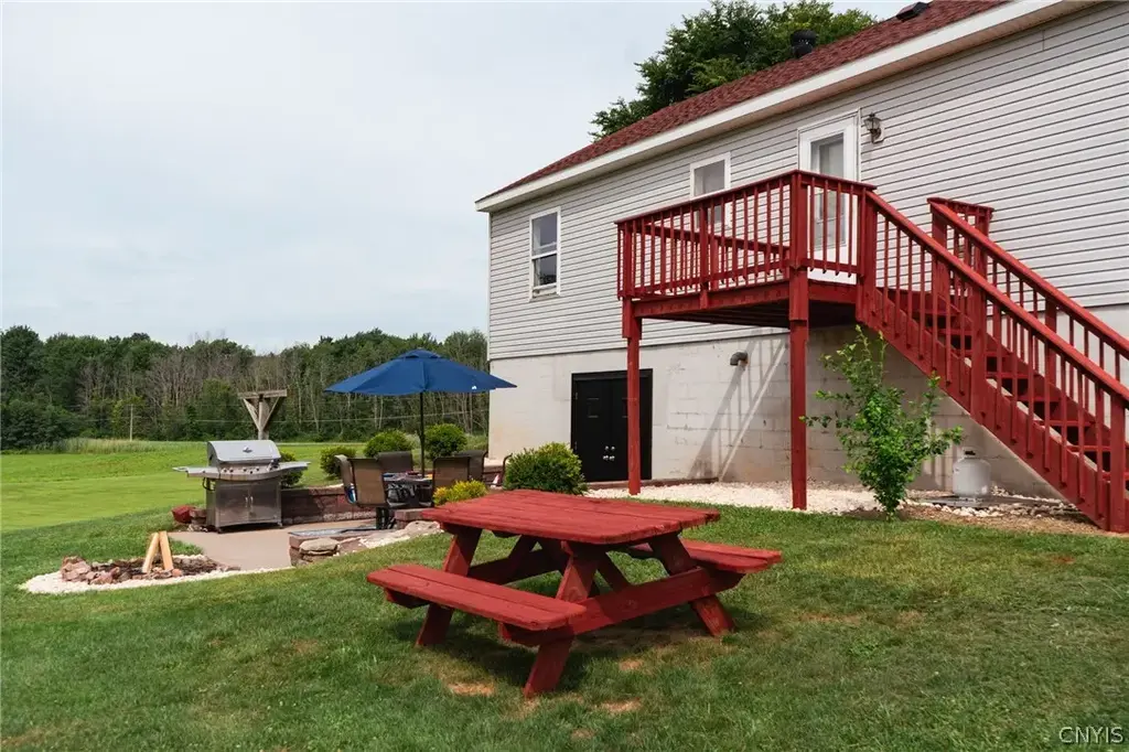 417 State Route 104a, Oswego