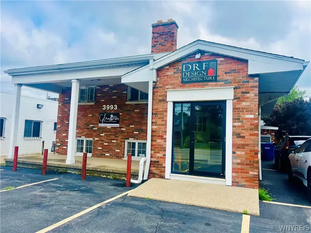 3993 Harlem Road, Amherst
