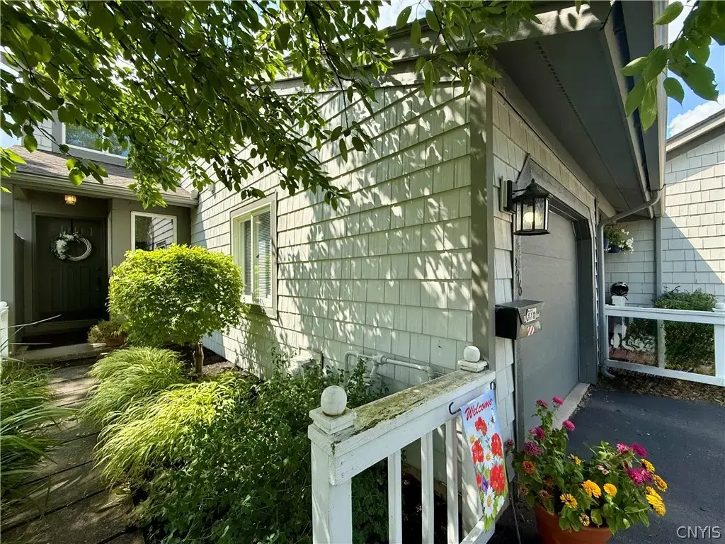376 Summerhaven Drive N, Manlius