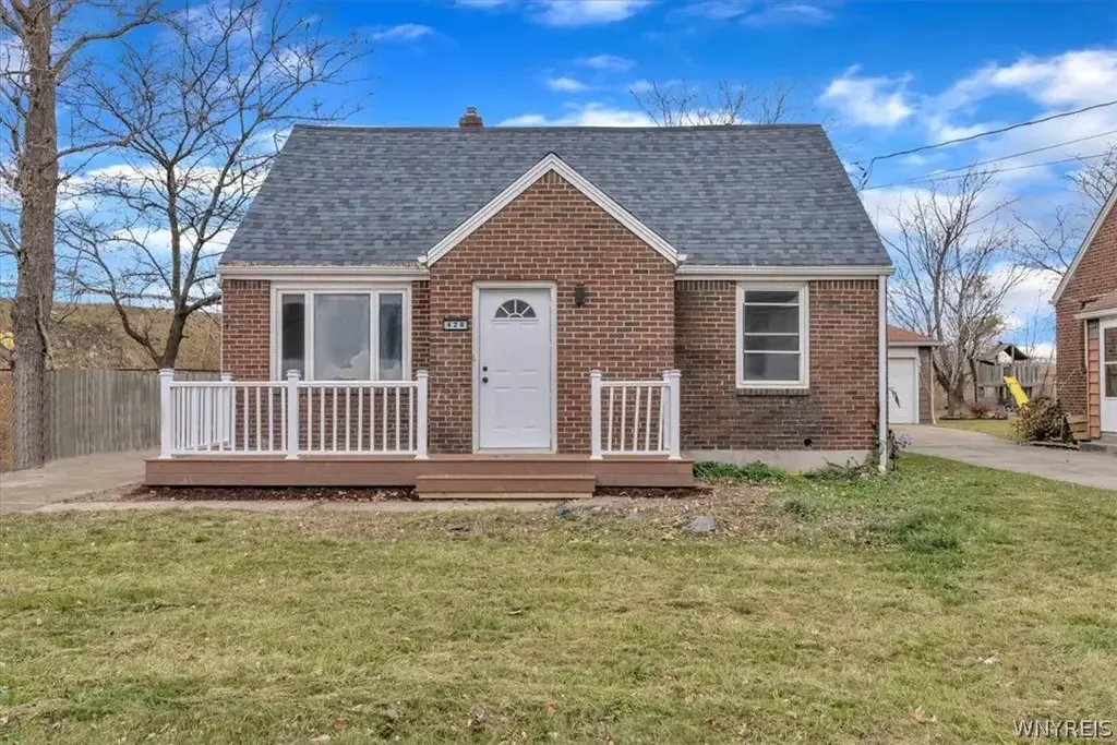 428 Beach Road, Cheektowaga