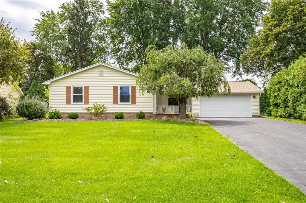 148 Carmas Drive, Greece
