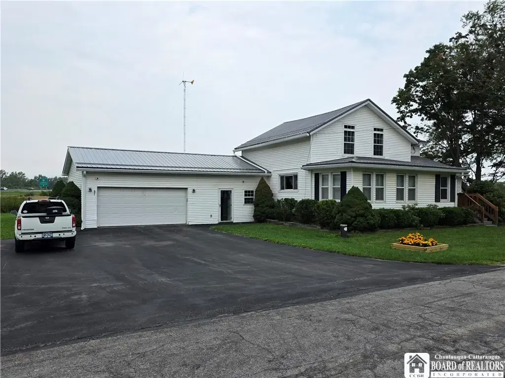 10745 S Roberts Road, Dunkirk