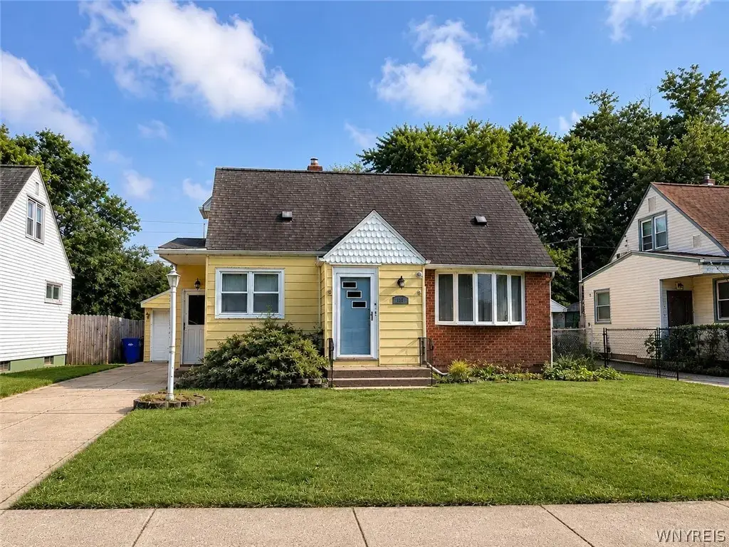 103 Maryon Drive, West Seneca