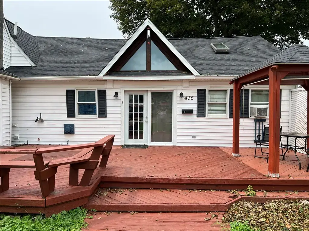 416 Broadway Apt C, Elmira City