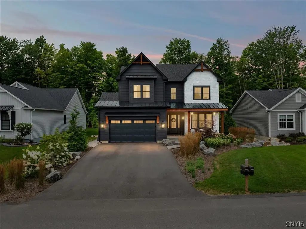 3381 Hickory Knoll Lane, Lysander