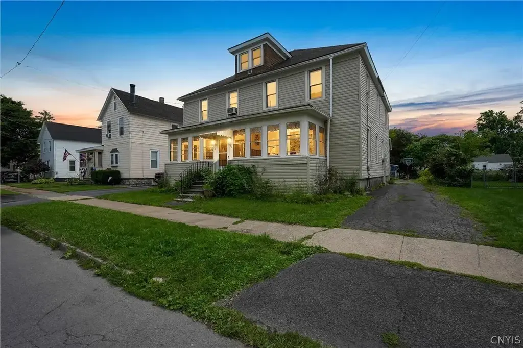 431 Stone Street, Oneida