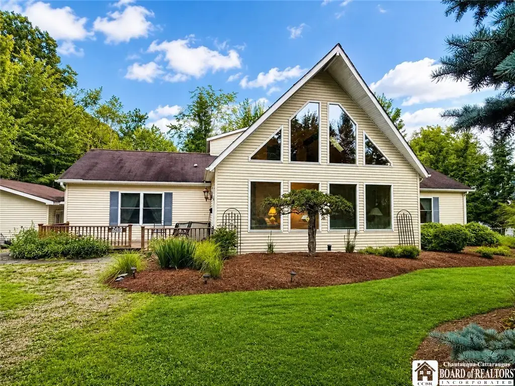 5991 Elm Avenue, Chautauqua