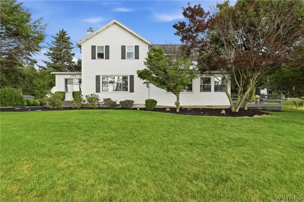 154 Muegel Road, Amherst