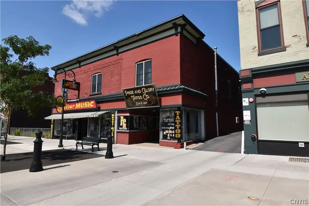 152 Court Street # 1, Watertown City